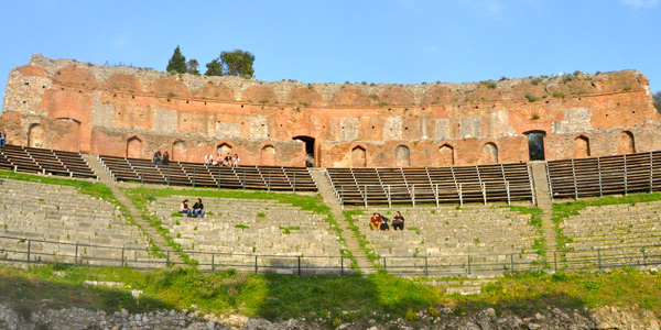 Taormin's remarkable Roman amphitheatre 