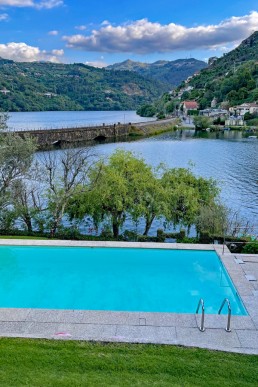 The i-escape blog / Just back from Porto & the Douro with 3 generations / Casas de Pousadouro, Portugal