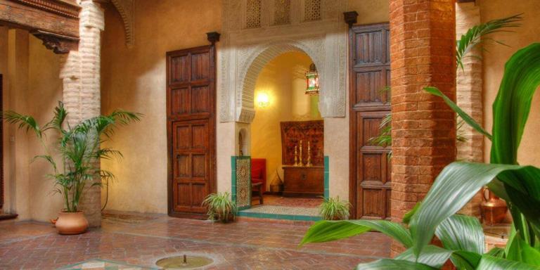 Hotel Santa Isabel Review: What To REALLY Expect If You Stay