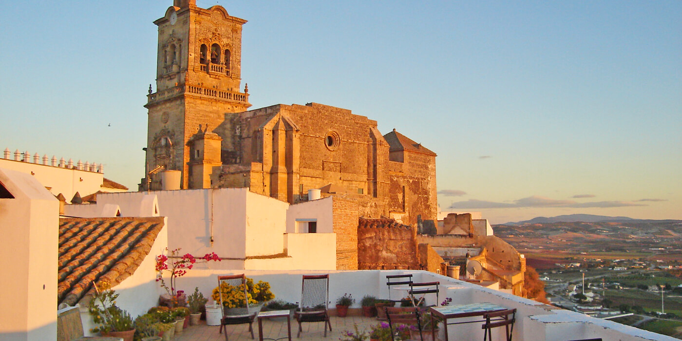 la-casa-grande-arcos-de-la-frontera-southern-spain-explore-book